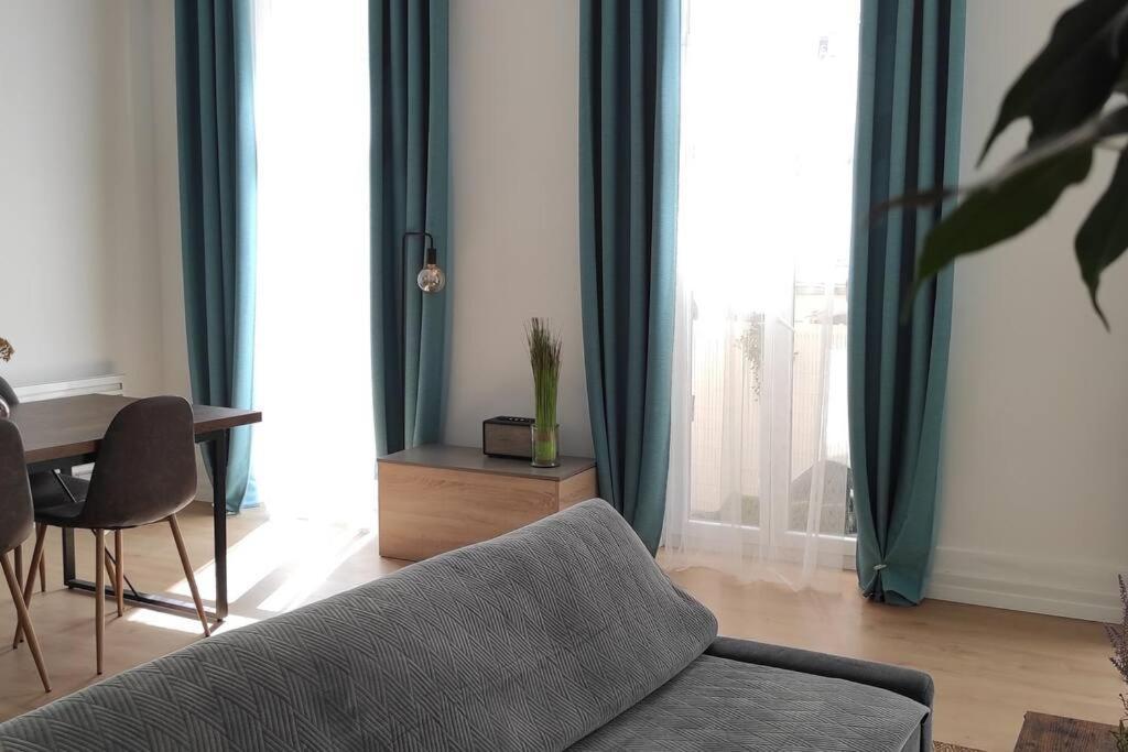 Grand Appartement Cosy Lumineux Saint-Maximin Esterno foto