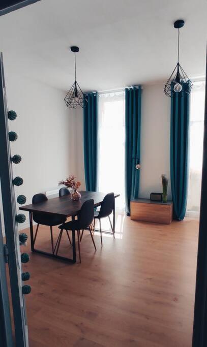 Grand Appartement Cosy Lumineux Saint-Maximin Esterno foto